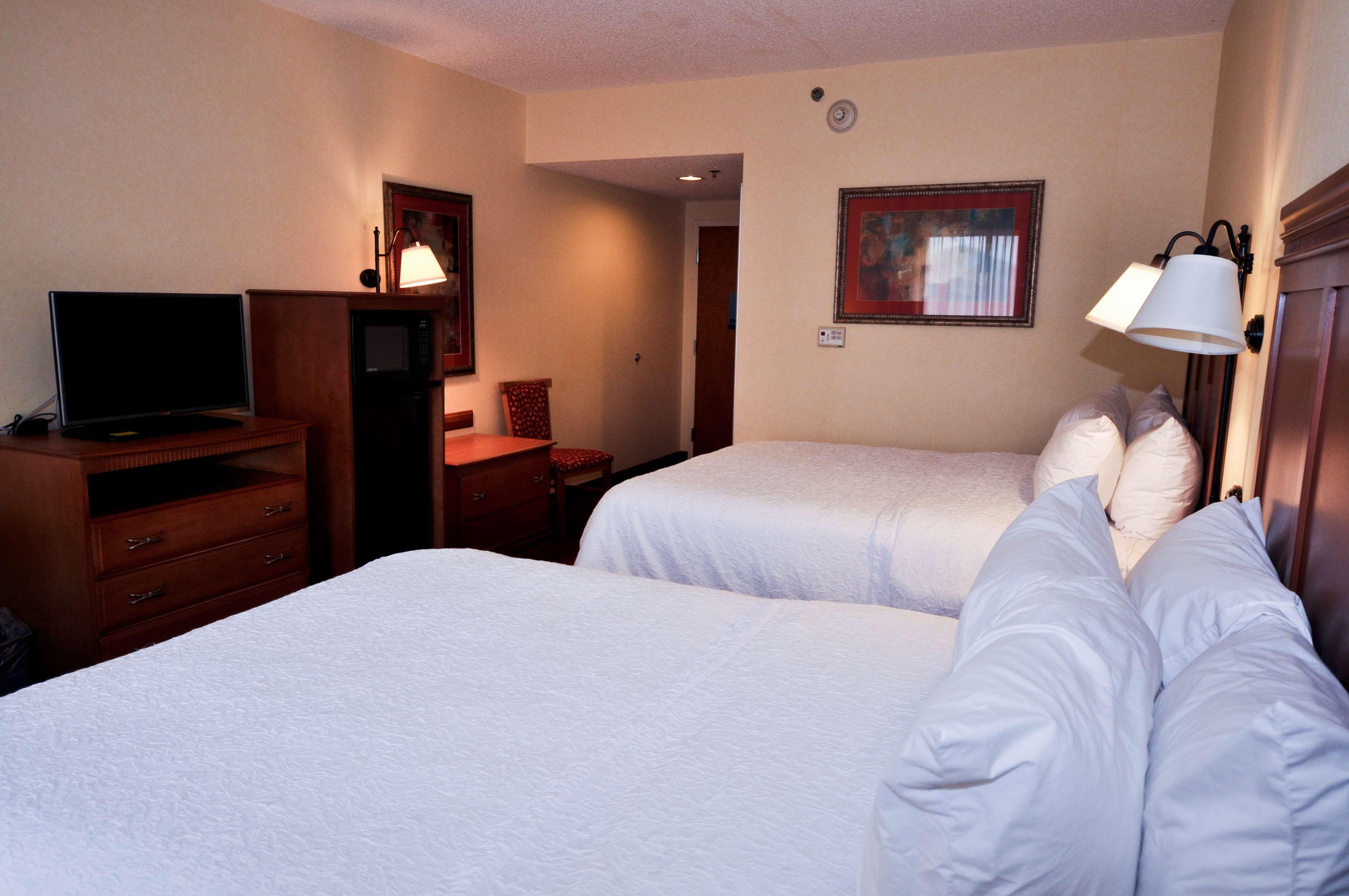 Hampton Inn & Suites Louisville East Exteriör bild