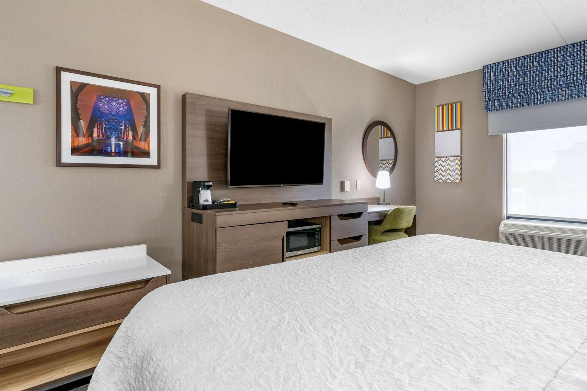 Hampton Inn & Suites Louisville East Exteriör bild