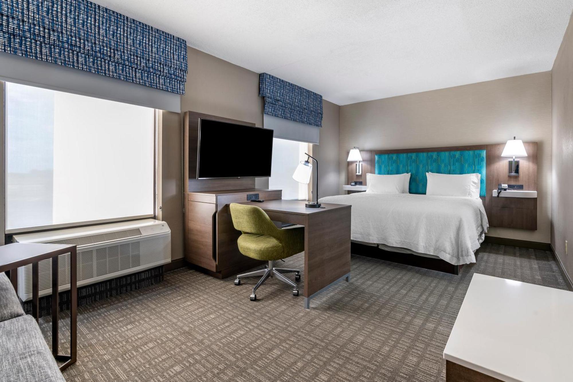Hampton Inn & Suites Louisville East Exteriör bild